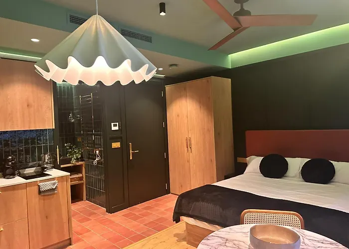 North Shore 10 * Бильбао